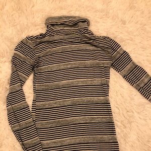 Striped turtle neck